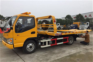 和龙哪里有拖车服务